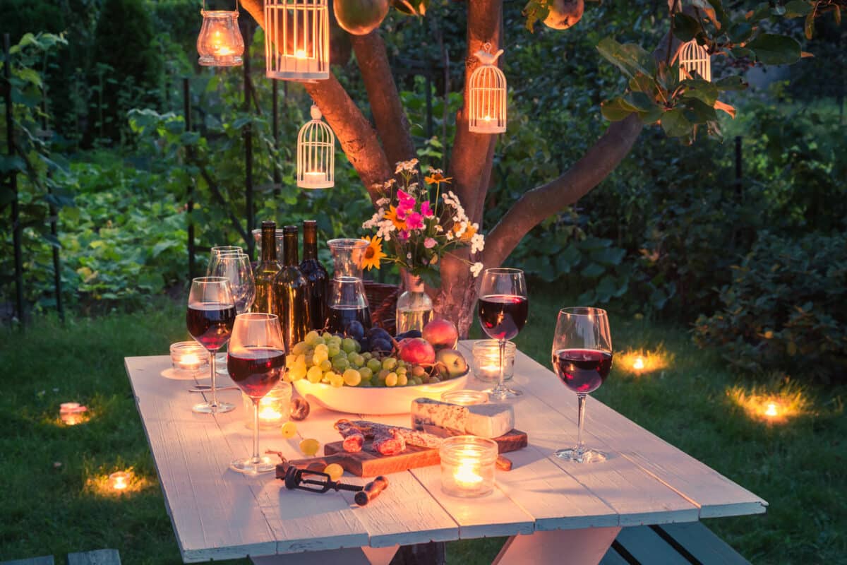 Garden dining