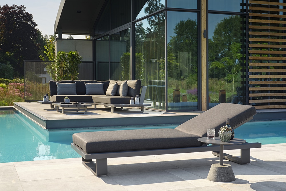 LIFE Fitz Roy Sun Lounger lava