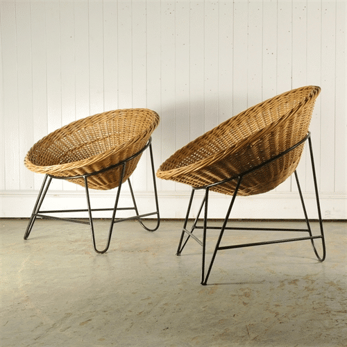 Two vintage 1970s basket chairs from the original-house website.